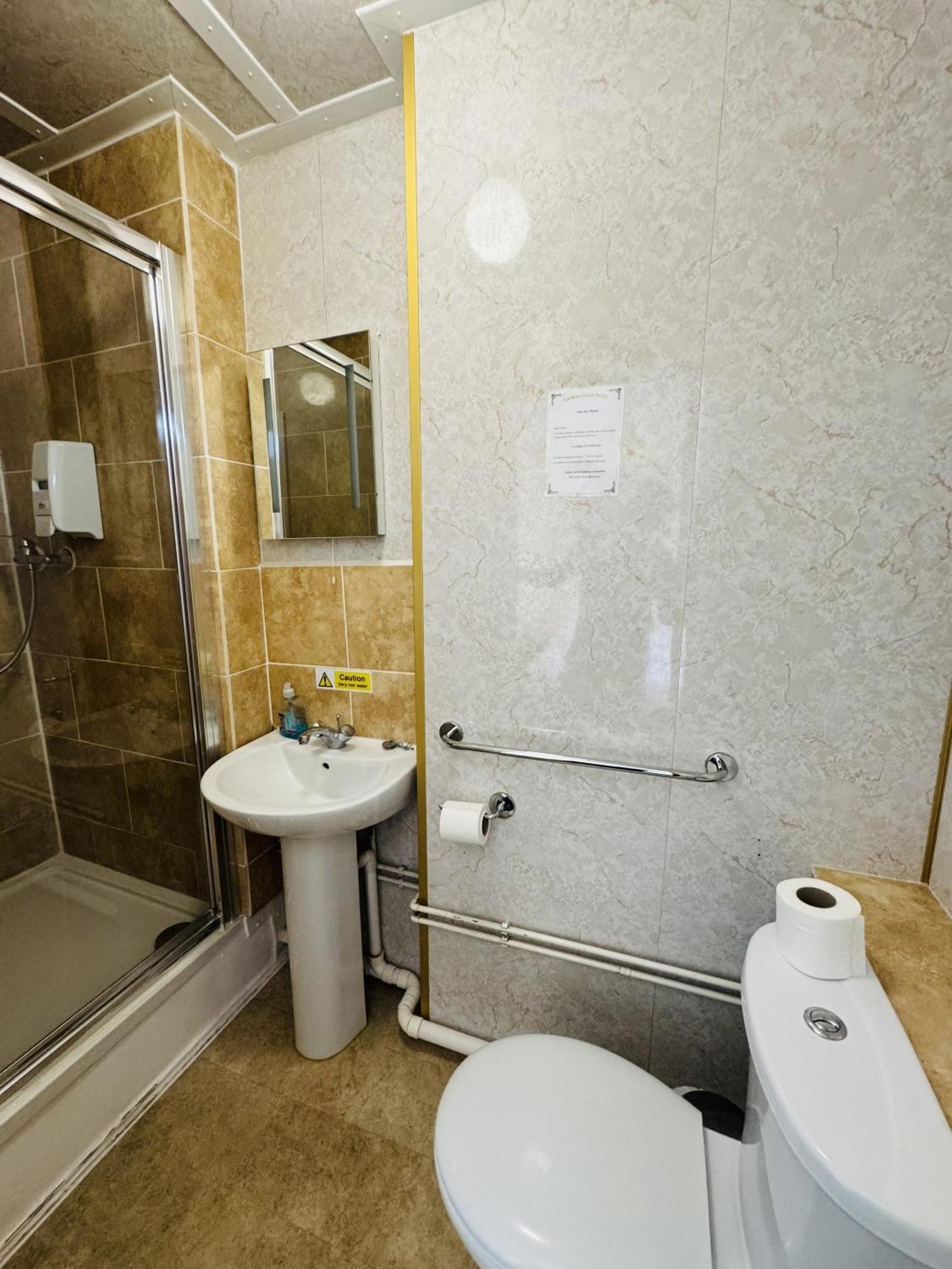Carlton Court Hotel Eastbourne Værelse billede