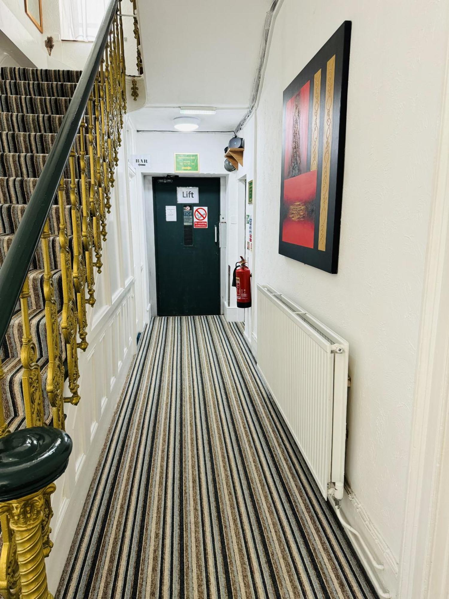 Carlton Court Hotel Eastbourne Eksteriør billede